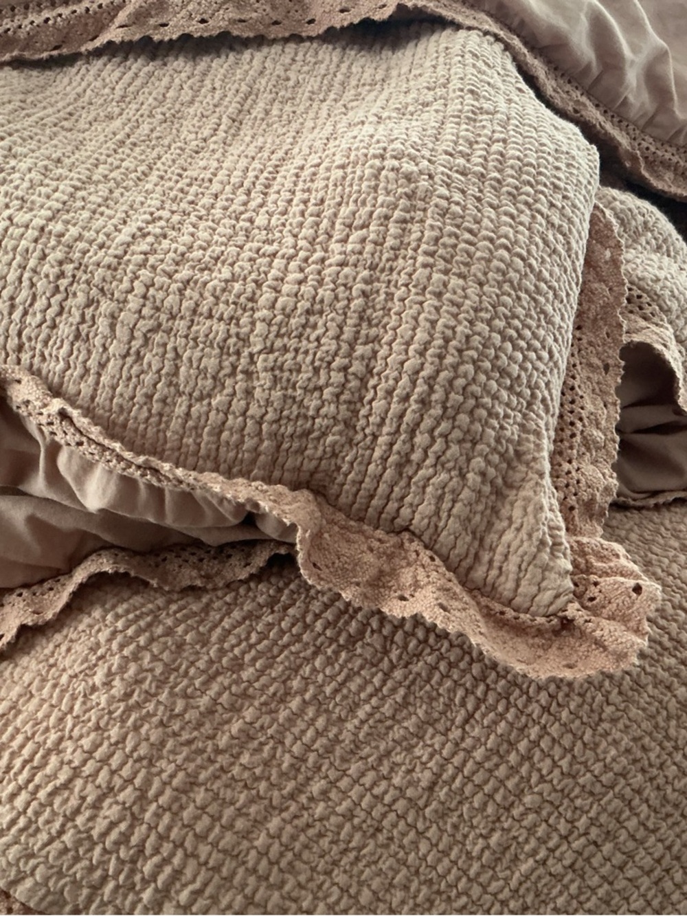 Chunky Cotton Waffle comforter w crochet trim - Picture 2 of 13
